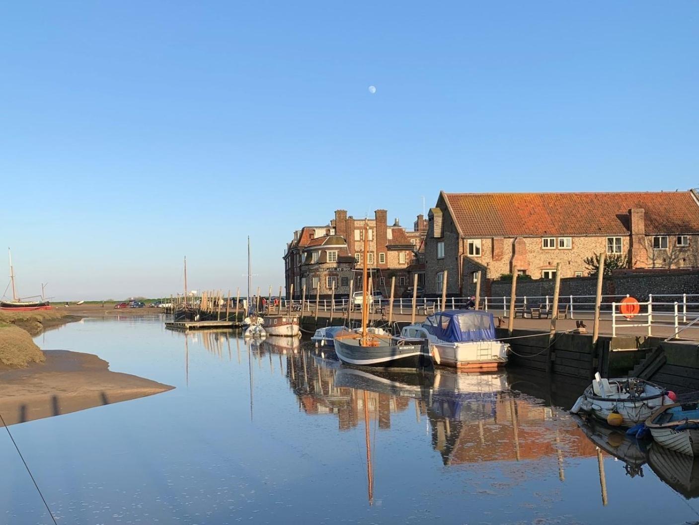 Saltkettle In Blakeney, Sleeping 12 In 5 Bedrooms Blakeney  Buitenkant foto