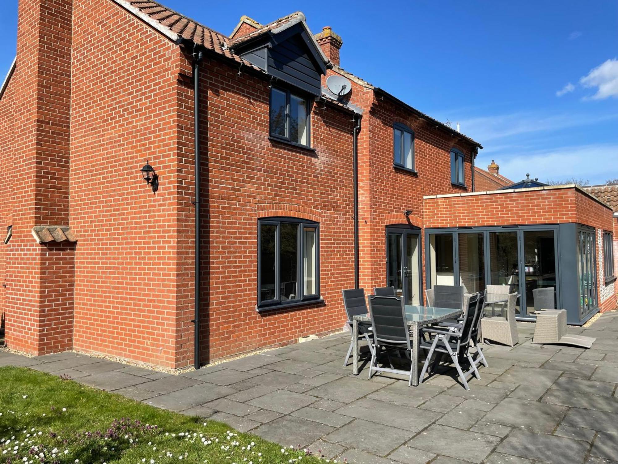 Saltkettle In Blakeney, Sleeping 12 In 5 Bedrooms Blakeney  Buitenkant foto